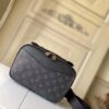 z2132855565592 662d558264ba6cf8302288b17f920b8e 100x100 - Túi xách nam Louis Vuitton Siêu cấp TXNSC1391