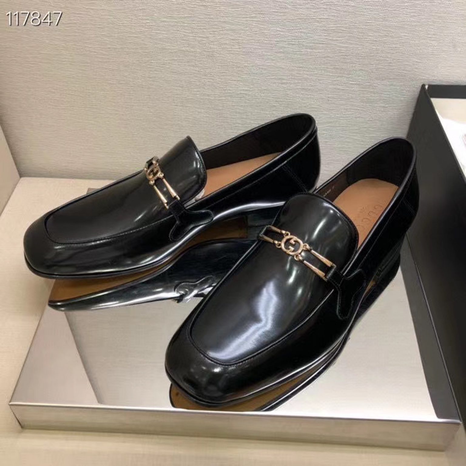z2156477325284 630e0857b063b2a565cbd86b9a607efa 1536x1536 - Giày nam Gucci siêu cấp MSSC1404
