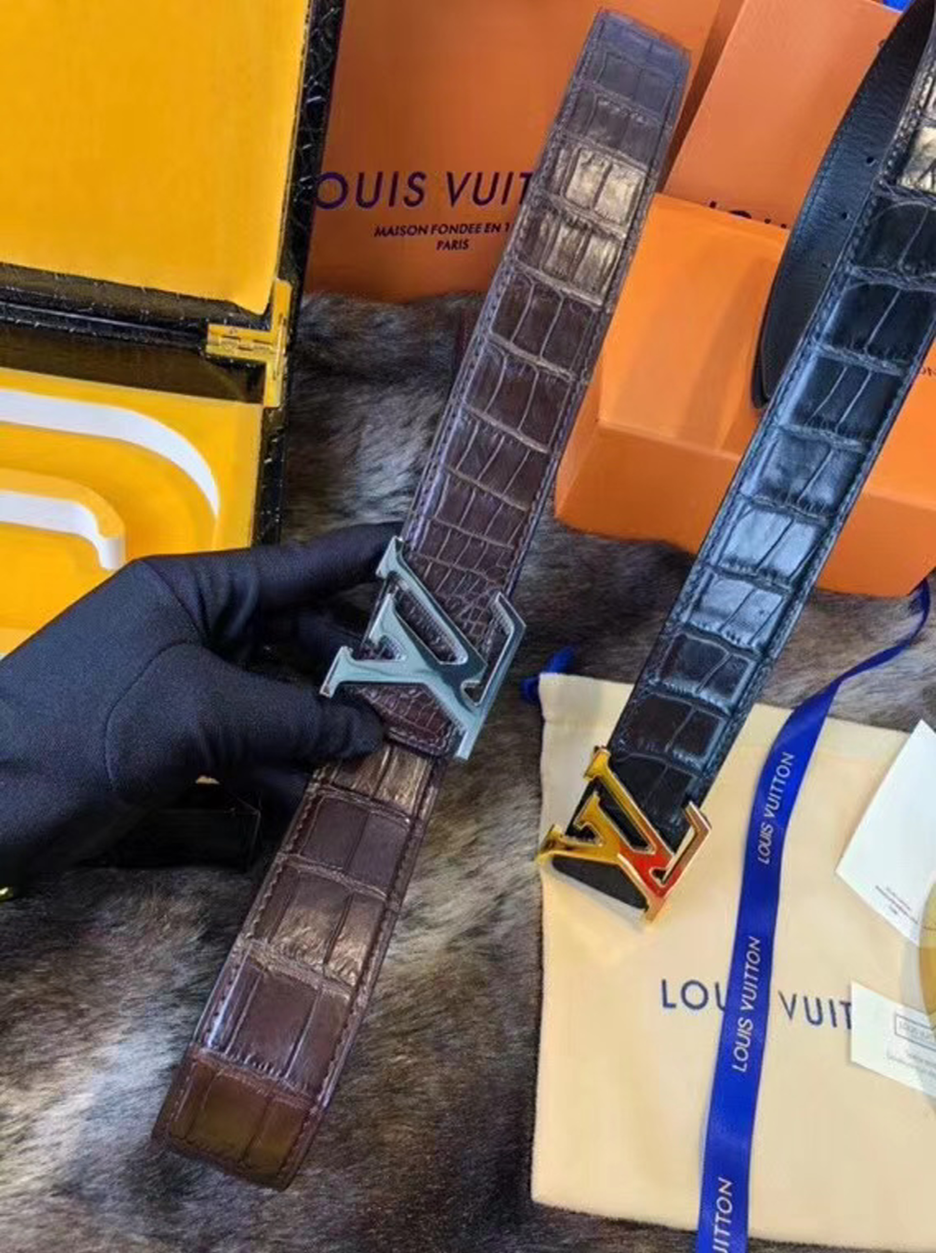 z2160272342961 83eef593b5ce9cf70283f356b841afad - Thắt lưng nam Louis Vuitton Si&ecirc;u cấp TLNSC1409
