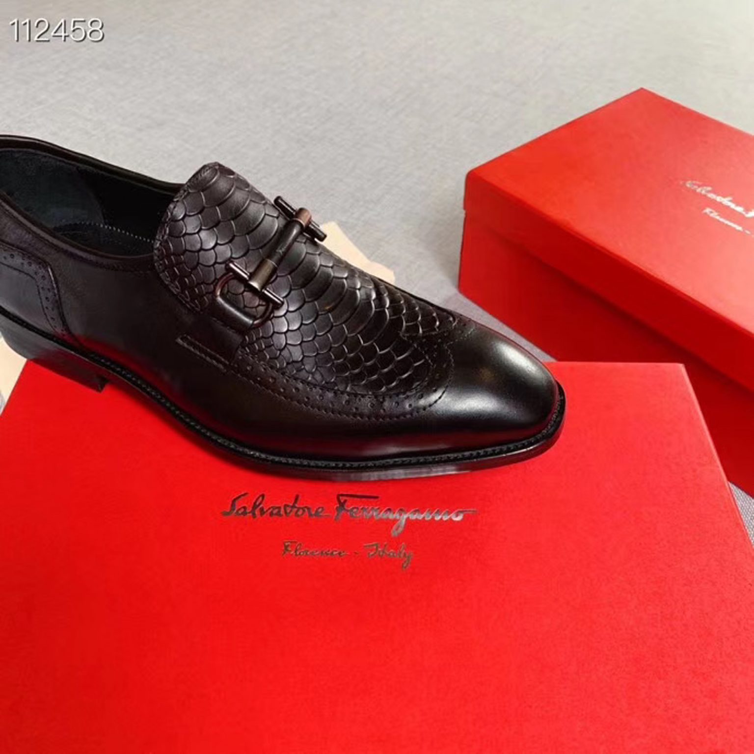 z2161683933625 29824dc5f53a9025099fb795761ce936 1536x1536 - Giày nam Salvatore Ferragamo siêu cấp MSSC1419