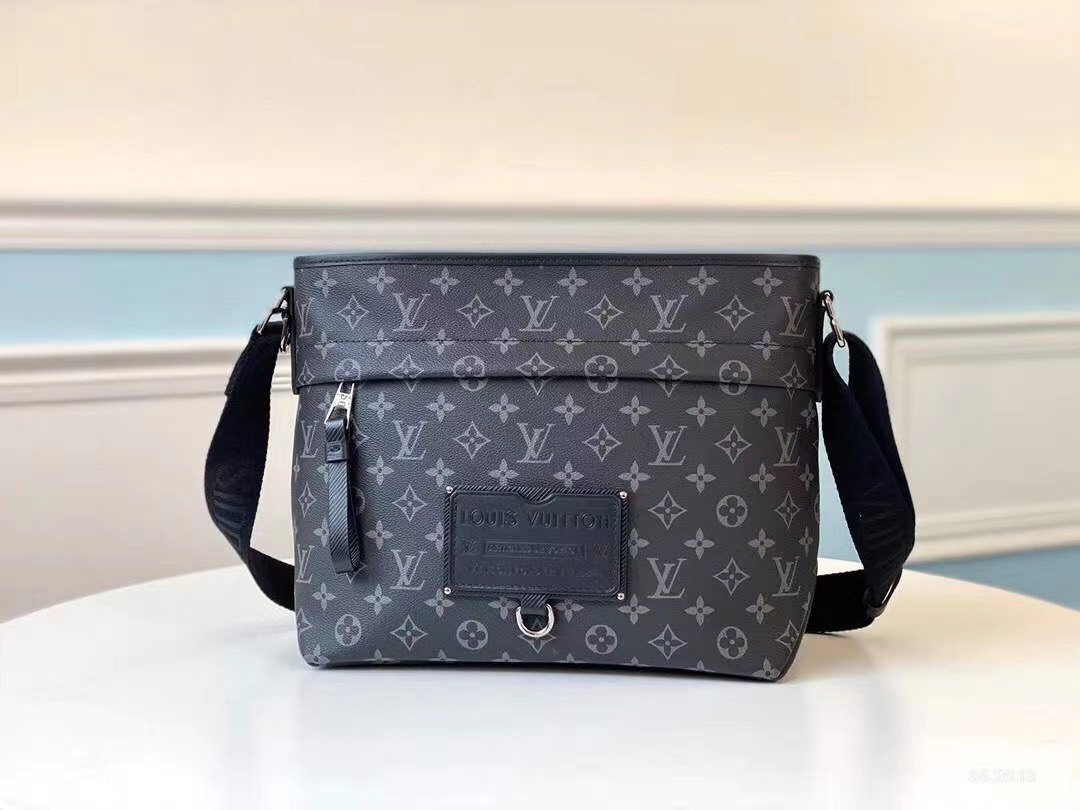 z2238065212547 9bc54cc4cdb142dfd8b3fae48204c4cc - T&uacute;i x&aacute;ch nam Louis Vuitton si&ecirc;u cấp TXNSC1525