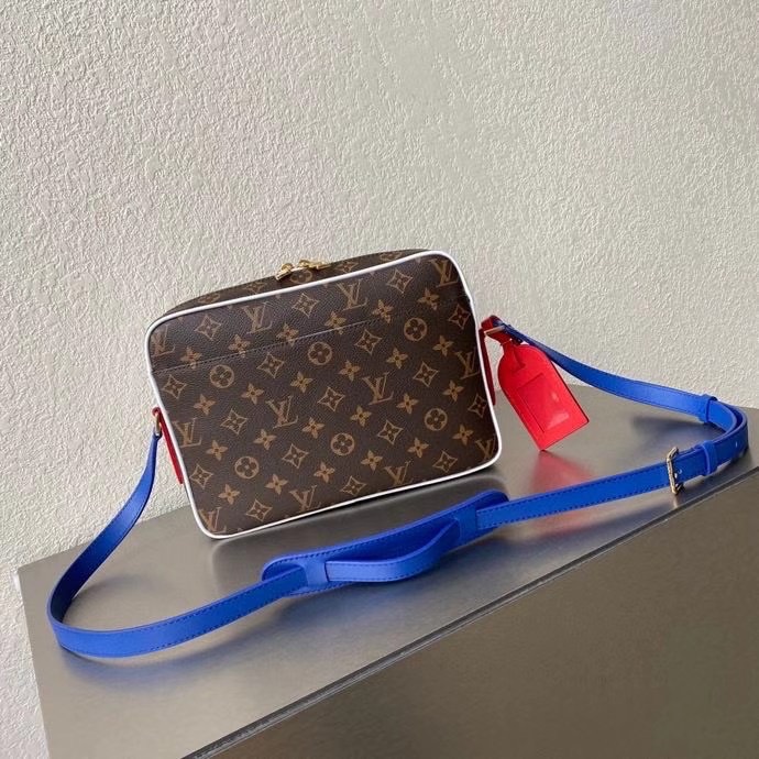 Túi xách nam Louis Vuitton siêu cấp z2246904196962 520f4eeca2770a2453c400bd4e813545 - Túi xách nam Louis Vuitton siêu cấp TXSC1534
