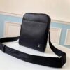 z2254064798069 2db818d13d0391fb1be0e604074c2da2 100x100 - Túi xách nam Louis Vuitton siêu cấp TXSC1549