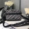 z2274651957123 da7c555f459881cd200023e5a8988e49 100x100 - Túi xách nam Louis Vuitton siêu cấp TXSC1558