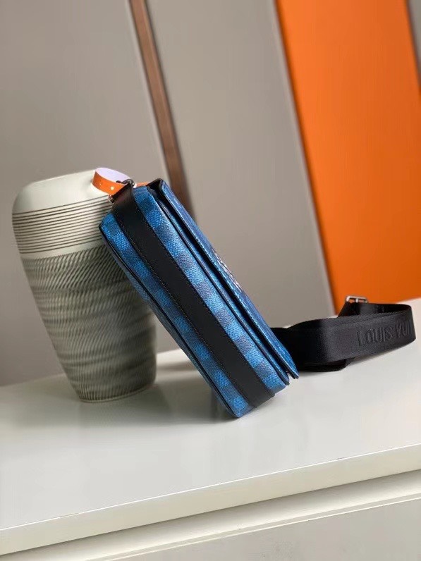 Túi xách nam Louis Vuitton siêu cấp z2279950176587 42e7e06c8e1b483c0471b9c304214595 - Túi xách nam Louis Vuitton siêu cấp TXSC1571