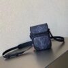 z2290001490299 eb00a30addc1d75644d2e02abbc83be4 100x100 - Túi xách nam Louis Vuitton siêu cấp TXSC1571