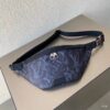 z2290002080092 b63076acfd896eb1618bf4d03c9f57a7 100x100 - Túi xách nam Louis Vuitton siêu cấp TXSC1581