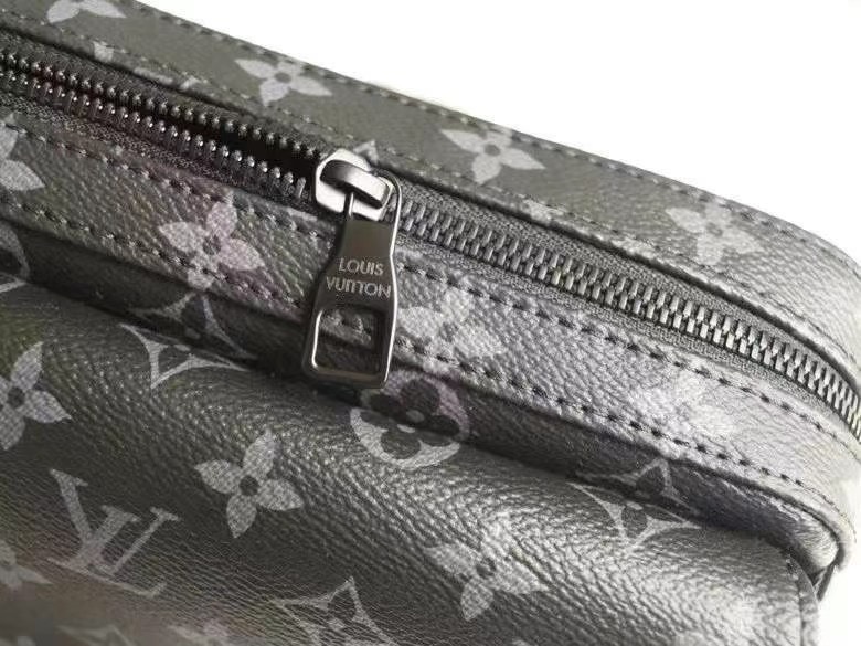 Túi xách nam Louis Vuitton siêu cấp z2399608695011 66b2766b6d29599bb62296425478116e - Túi xách nam Louis Vuitton siêu cấp TXSC1645