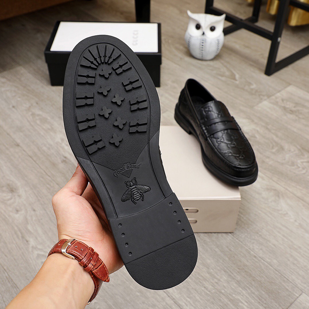 z2422556670161 3820546b4269bb53702596ee42234817 - Giày nam Gucci siêu cấp GNSC1657 z2422556670161 3820546b4269bb53702596ee42234817 - Giày nam Gucci siêu cấp GNSC1657