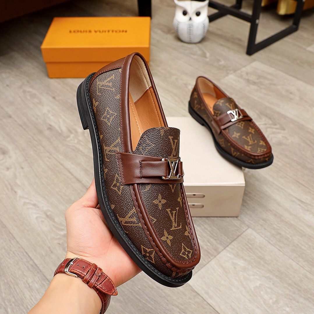 z2539386806604 e9d2fa9f96c70db95c811ecc98da6b19 - Giày Nam Louis Vuitton Siêu Cấp GNLV1710 z2539386806604 e9d2fa9f96c70db95c811ecc98da6b19 - Giày Nam Louis Vuitton Siêu Cấp GNLV1710