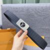 z2559918114262 be5eda37b778e83e97f59fec85d34279 100x100 - Thắt lưng nam Louis Vuitton siêu cấp TLSC1727