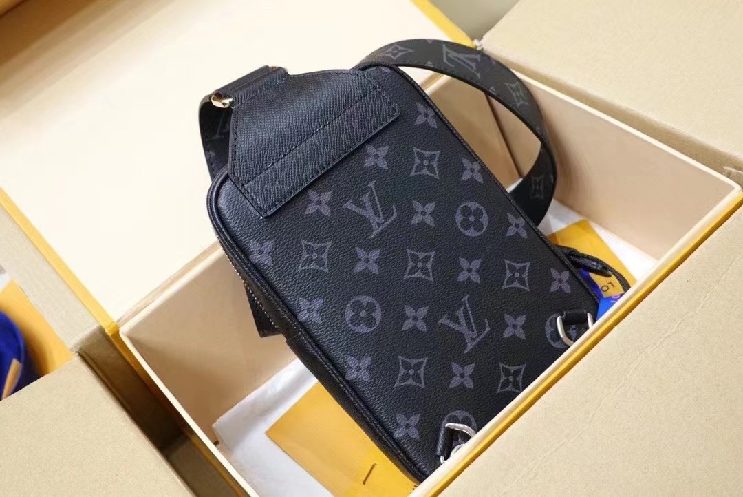 z2575407127249 6b2bcecceea51145f859c77c128463a9 - Túi xách nam Louis Vuitton siêu cấp TXSC1733 z2575407127249 6b2bcecceea51145f859c77c128463a9 - Túi xách nam Louis Vuitton siêu cấp TXSC1733