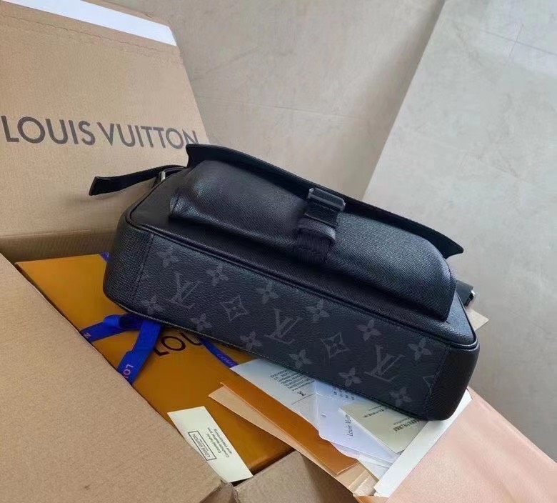 z2575407316214 42787b67da160fa885cdcce65e23a202 - Túi xách nam Louis Vuitton siêu cấp TXSC1734 z2575407316214 42787b67da160fa885cdcce65e23a202 - Túi xách nam Louis Vuitton siêu cấp TXSC1734