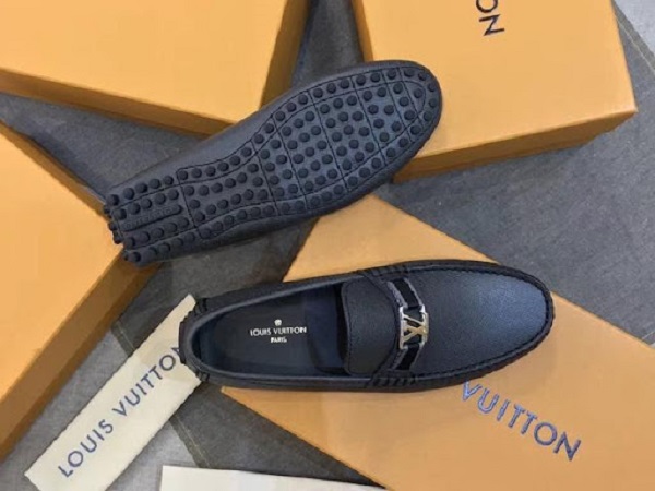 Louis Vuitton authentic 2 - Địa chỉ b&aacute;n gi&agrave;y Louis Vuitton authentic bạn kh&ocirc;ng n&ecirc;n bỏ qua