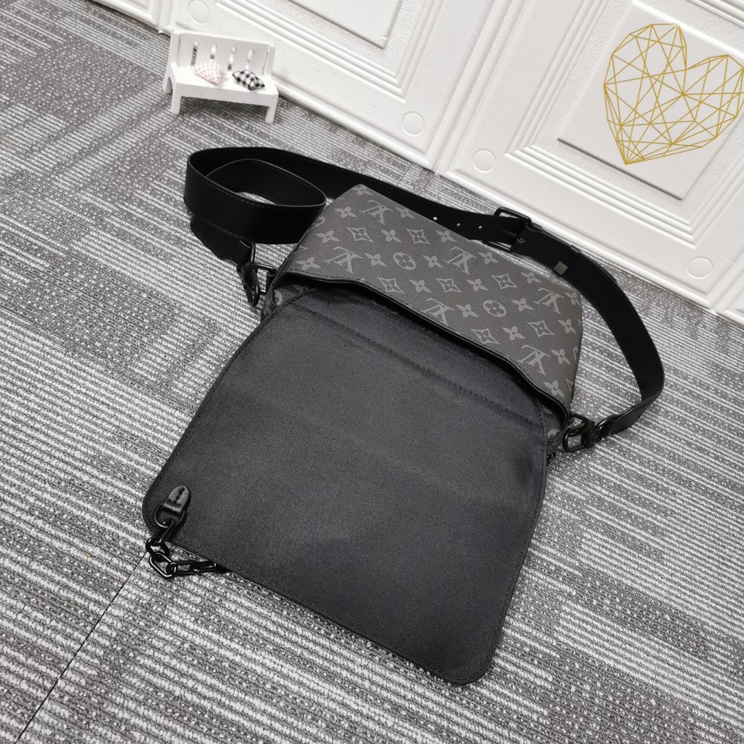 z2669024288624 83b305b28f06b264c24f9712429cda62 - Túi xách nam Louis Vuitton siêu cấp TXSC1768 z2669024288624 83b305b28f06b264c24f9712429cda62 - Túi xách nam Louis Vuitton siêu cấp TXSC1768