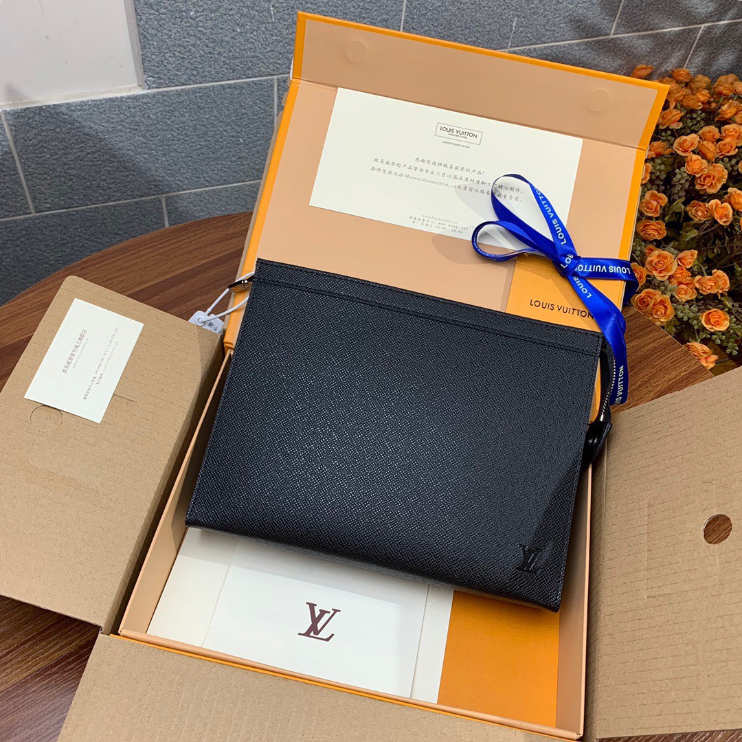 z2682832135071 a2d2ac6960bb028c01ea26d08500c82f - V&iacute; nam Louis Vuitton si&ecirc;u cấp VNSC1772