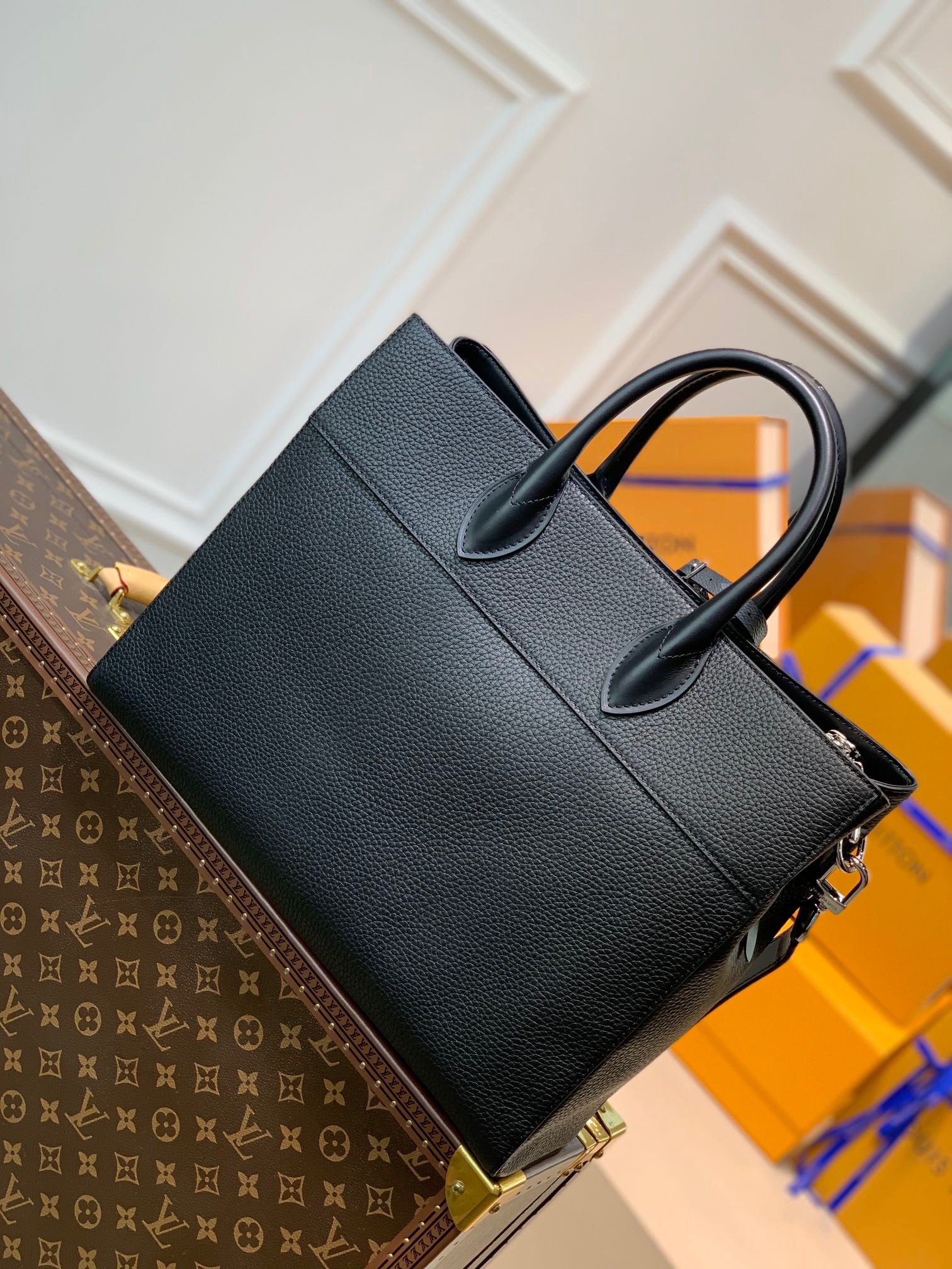 z2711264098873 e968573de4e8dd73d07c49c7e9801d74 - Túi xách nam Louis Vuitton siêu cấp TXSC1782 z2711264098873 e968573de4e8dd73d07c49c7e9801d74 - Túi xách nam Louis Vuitton siêu cấp TXSC1782