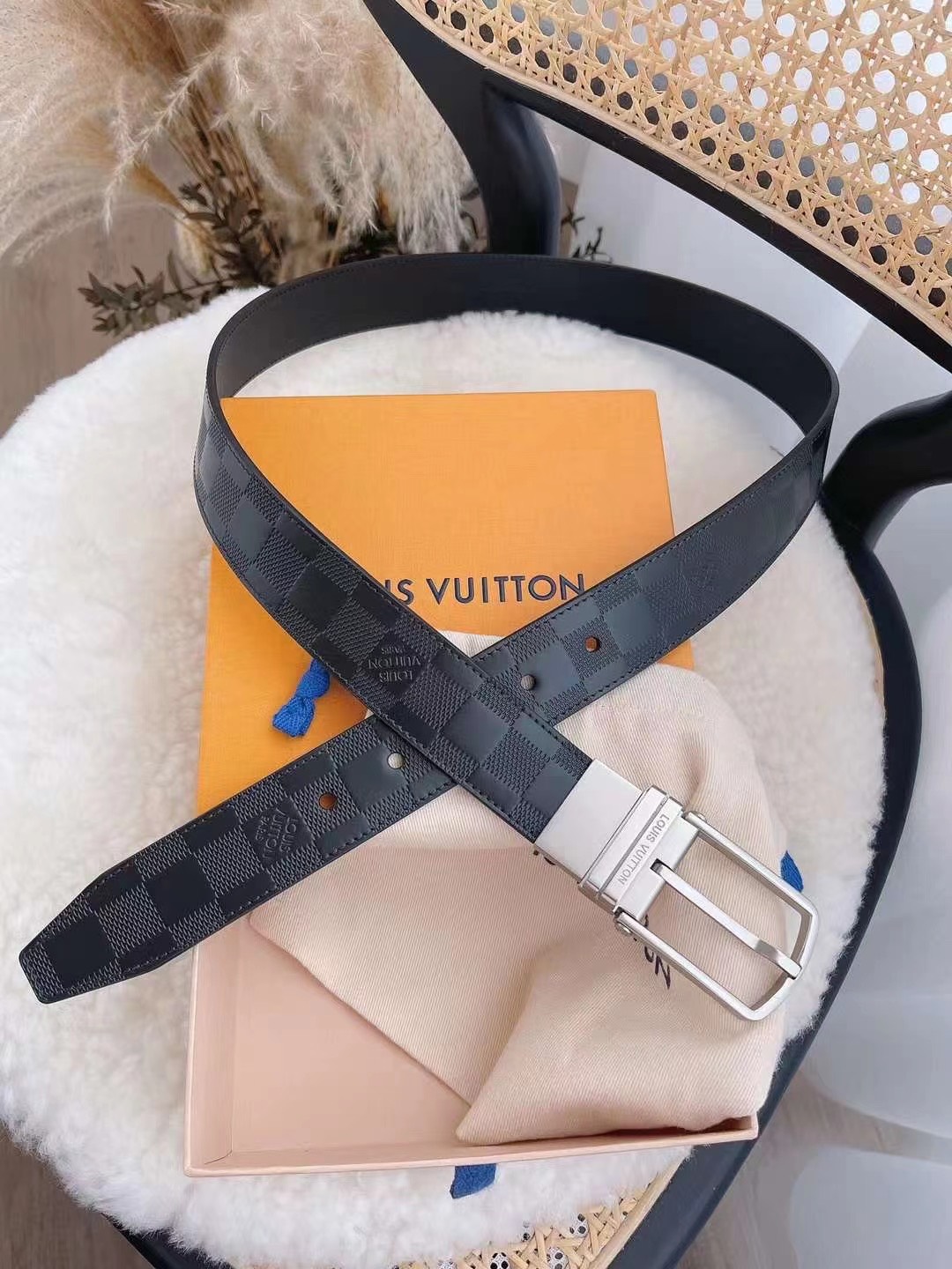 z2711267265603 0b630a8fa9925d99beaa42b2a9fbb321 - Thắt lưng nam Louis Vuitton siêu cấp TLSC1788 z2711267265603 0b630a8fa9925d99beaa42b2a9fbb321 - Thắt lưng nam Louis Vuitton siêu cấp TLSC1788