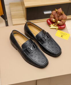 Giày Nam Louis Vuitton Siêu Cấp GNLV1798 z2747479660124 850905966ba0b0b166f47a3a825af81a 247x296 - Giày Nam Louis Vuitton Siêu Cấp GNLV1798