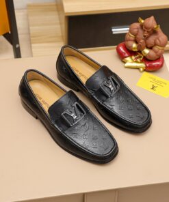 Giày Nam Louis Vuitton Siêu Cấp GNLV1799 z2747480041926 4b09710e1a18c81d0838ce3348a8e34f 247x296 - Giày Nam Louis Vuitton Siêu Cấp GNLV1799