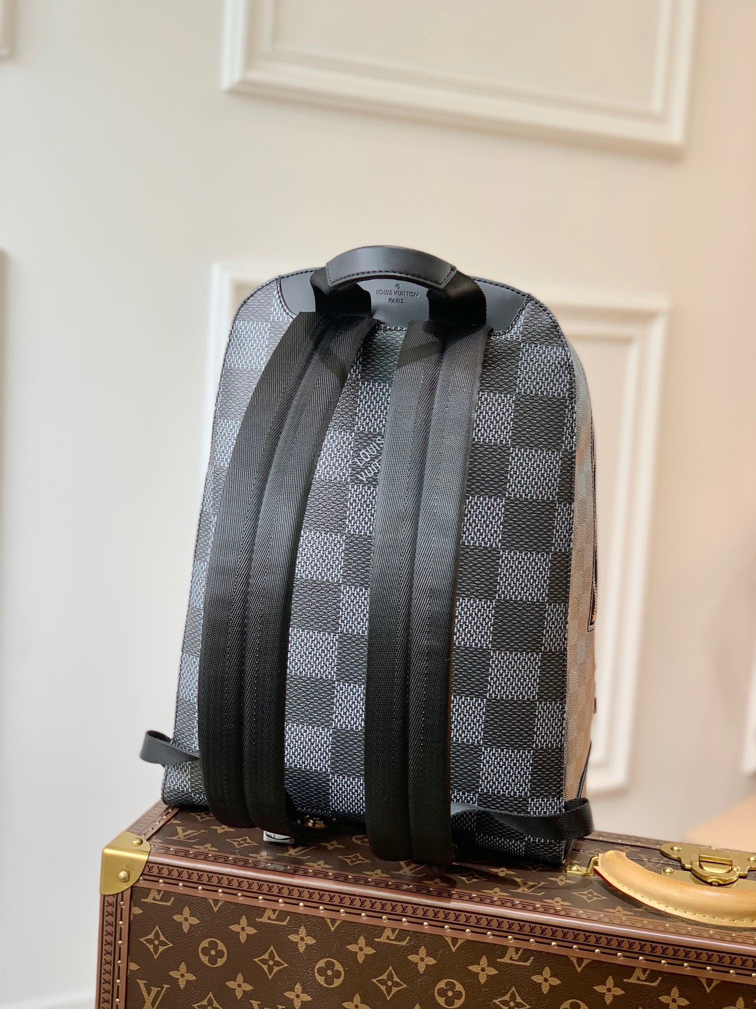 z2754678571355 ce811d026659e57c99d6ad72293f0493 - T&uacute;i x&aacute;ch nam Louis Vuitton si&ecirc;u cấp TXSC1801