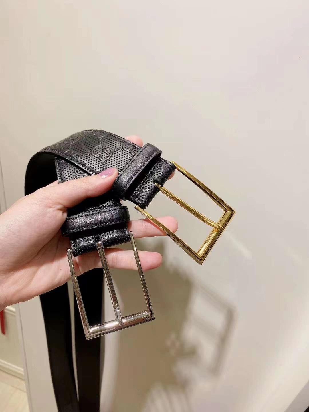 Thắt lưng nam Gucci siêu cấp TLSC1816 z2772530564868 d8bd06ac99eaca5033ca3b83a72d9d68 510x680 - Thắt lưng nam Gucci siêu cấp TLSC1816