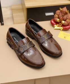Giày Nam Louis Vuitton Siêu Cấp GNLV1829 z2786949940252 386001819b1c4b386327fd0a670e9c38 247x296 - Giày Nam Louis Vuitton Siêu Cấp GNLV1829