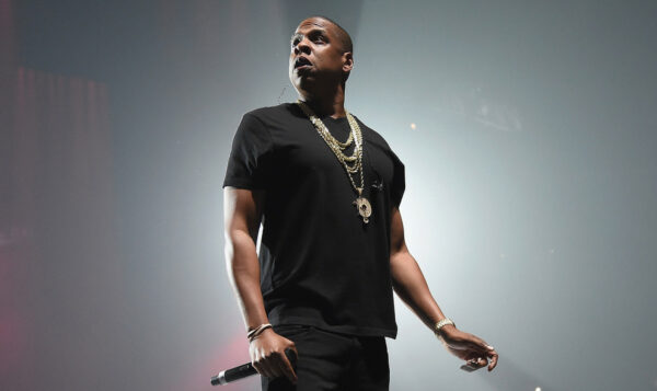 jay z e1635498553323 - 10 qu&yacute; &ocirc;ng định h&igrave;nh phong c&aacute;ch thời trang ở thế kỷ 21