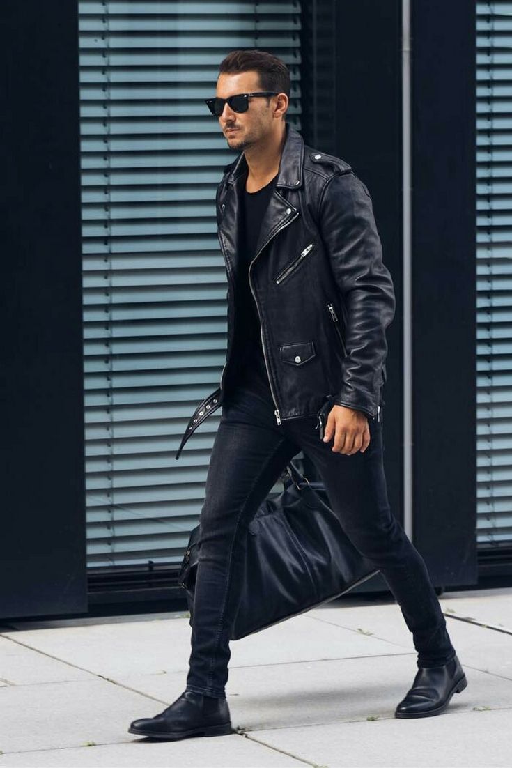 phoi quan jeans thu dong 2021 voi ao khoac da elle man 4 - 7 mẹo mix đồ với quần jean đẹp nhất cho m&ugrave;a Thu - Đ&ocirc;ng 2021