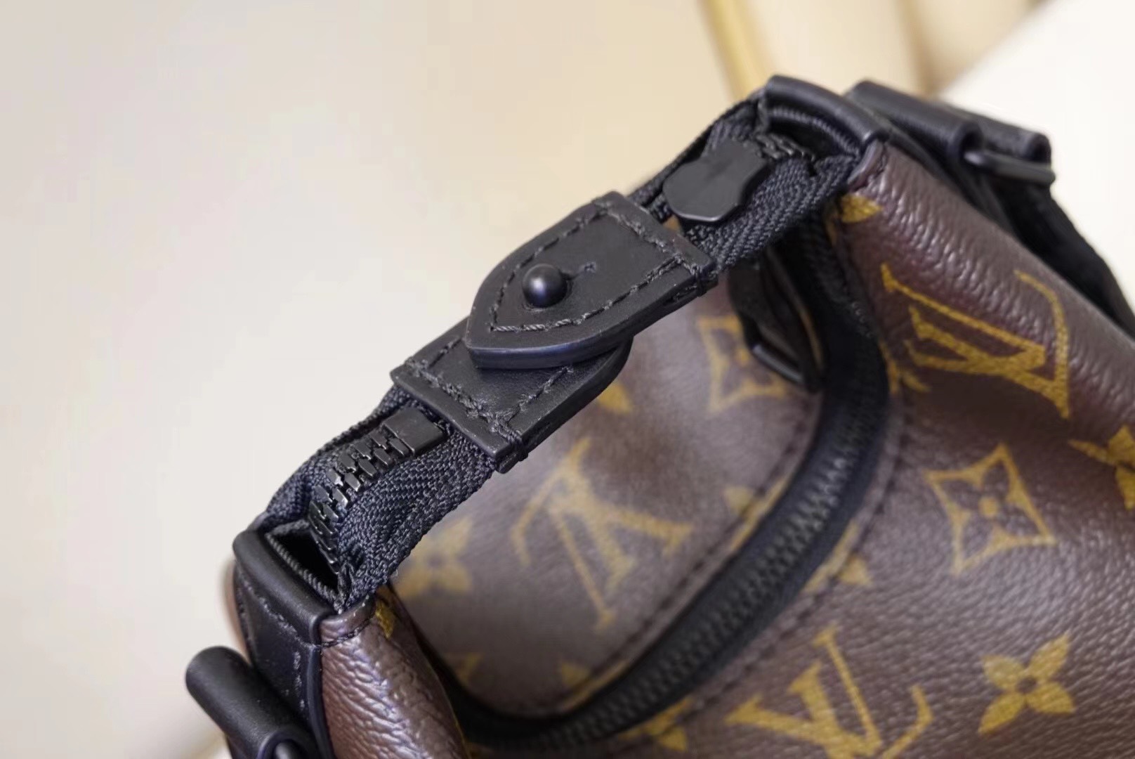 z2807124535668 c254f6193d0357985df750154254ed69 - Túi xách nam Louis Vuitton siêu cấp TXSC1848 z2807124535668 c254f6193d0357985df750154254ed69 - Túi xách nam Louis Vuitton siêu cấp TXSC1848