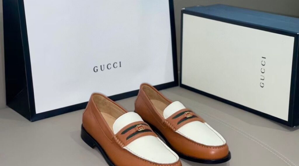 z2818533327811 8a0825d5538553901283855d33d2e3a8 1024x568 - Gi&agrave;y nam Gucci si&ecirc;u cấp GNSC1851
