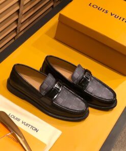 Giày Nam Louis Vuitton Siêu Cấp GNLV1860 z2827000054200 2073742a7d0a4d69d25b4be4dce462f9 247x296 - Giày Nam Louis Vuitton Siêu Cấp GNLV1860