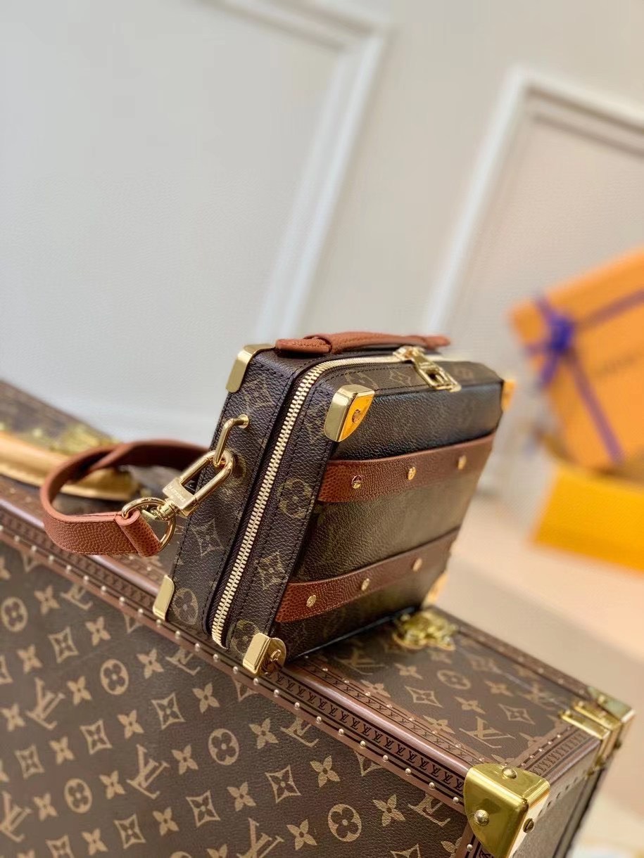 z2835091832379 47d6aa37e229ee67092cc82180b32add - T&uacute;i x&aacute;ch nam Louis Vuitton si&ecirc;u cấp TXSC1873