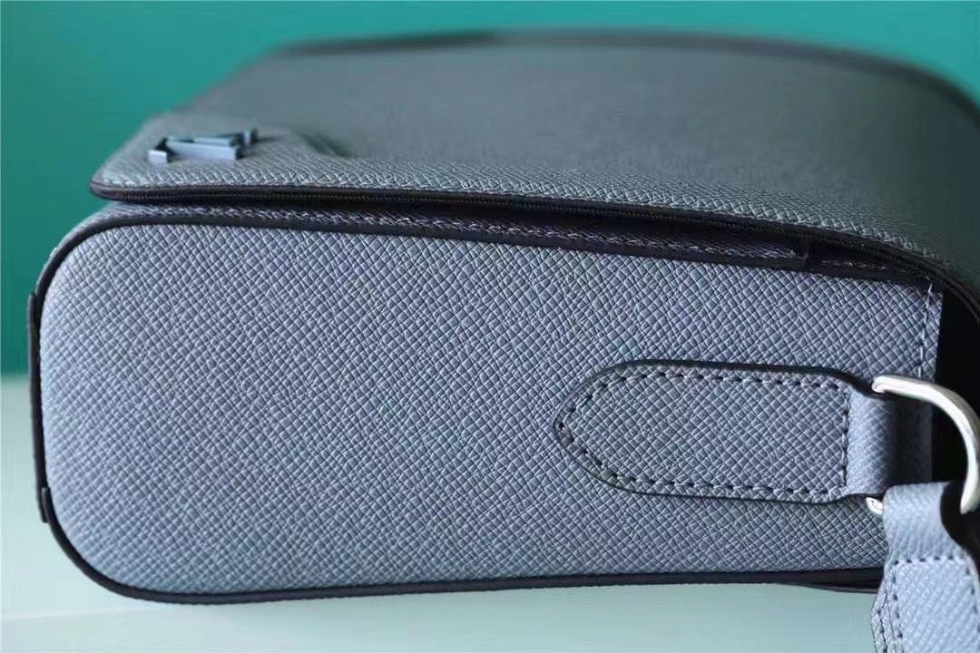 z2839244212133 cc5827cf81d700cc1b87d29c9d1321c8 - Túi xách nam Louis Vuitton siêu cấp TXSC1858B z2839244212133 cc5827cf81d700cc1b87d29c9d1321c8 - Túi xách nam Louis Vuitton siêu cấp TXSC1858B