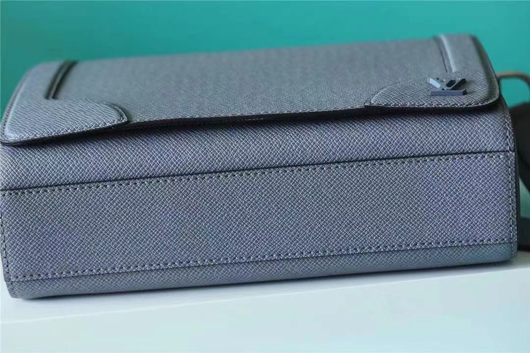z2839244216625 02c7023d85fcee87fd63889fff24d138 - Túi xách nam Louis Vuitton siêu cấp TXSC1858B z2839244216625 02c7023d85fcee87fd63889fff24d138 - Túi xách nam Louis Vuitton siêu cấp TXSC1858B