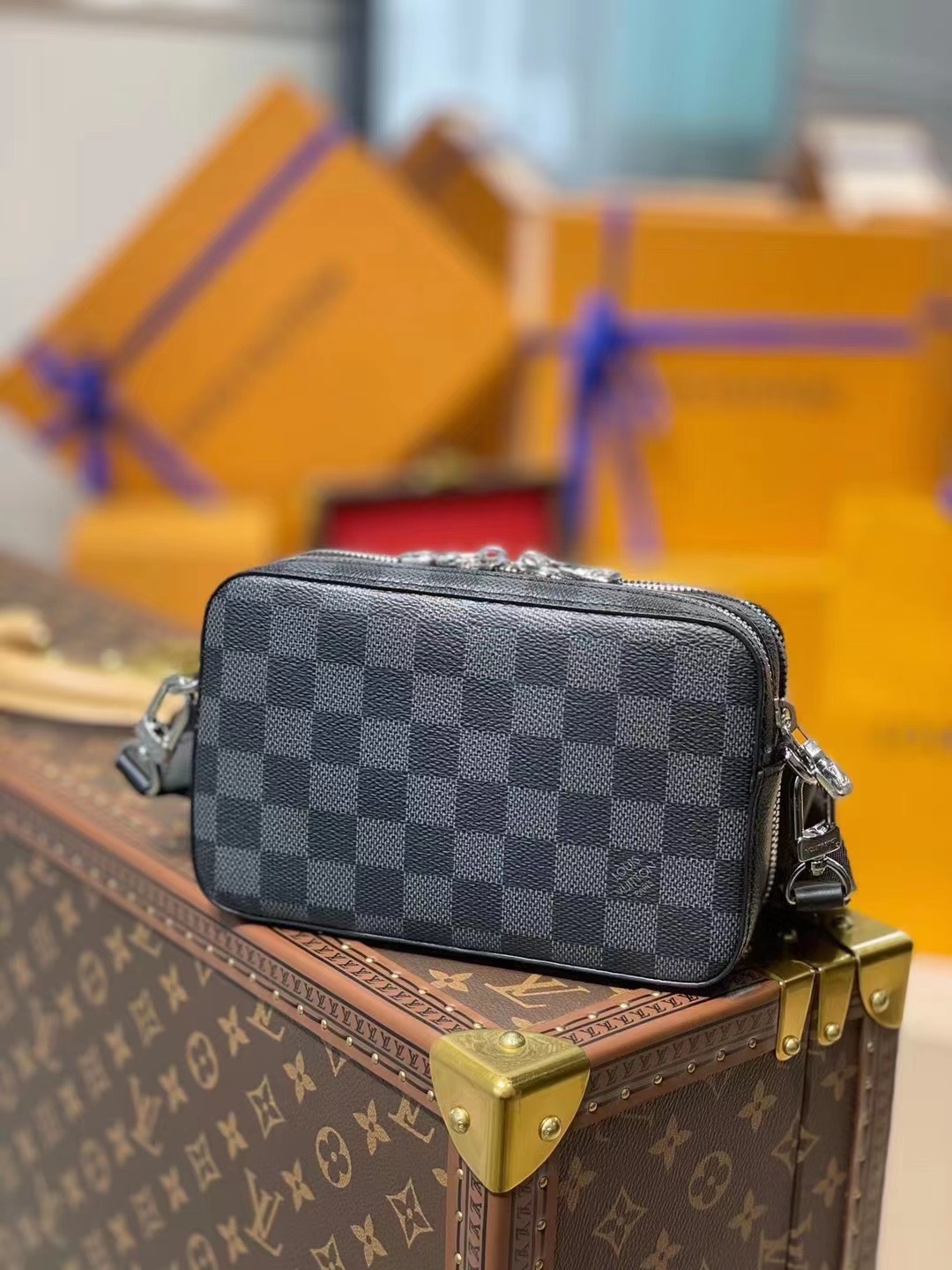 z2850142128696 53f652949420e248cb3fa7c401cc3812 - Túi xách nam Louis Vuitton siêu cấp TXSC1881 z2850142128696 53f652949420e248cb3fa7c401cc3812 - Túi xách nam Louis Vuitton siêu cấp TXSC1881