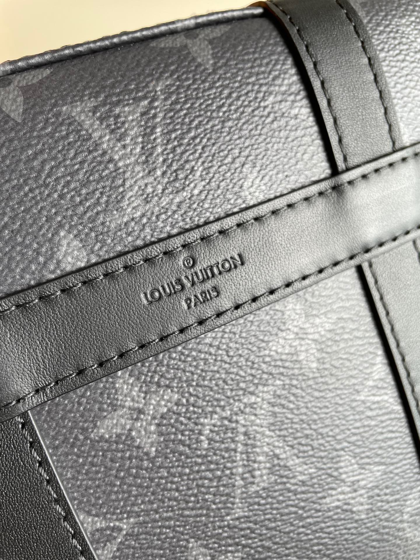 z2862223998859 05d572135430f5c3d84b50b5ecede161 - Túi xách nam Louis Vuitton siêu cấp TXSC1883 z2862223998859 05d572135430f5c3d84b50b5ecede161 - Túi xách nam Louis Vuitton siêu cấp TXSC1883