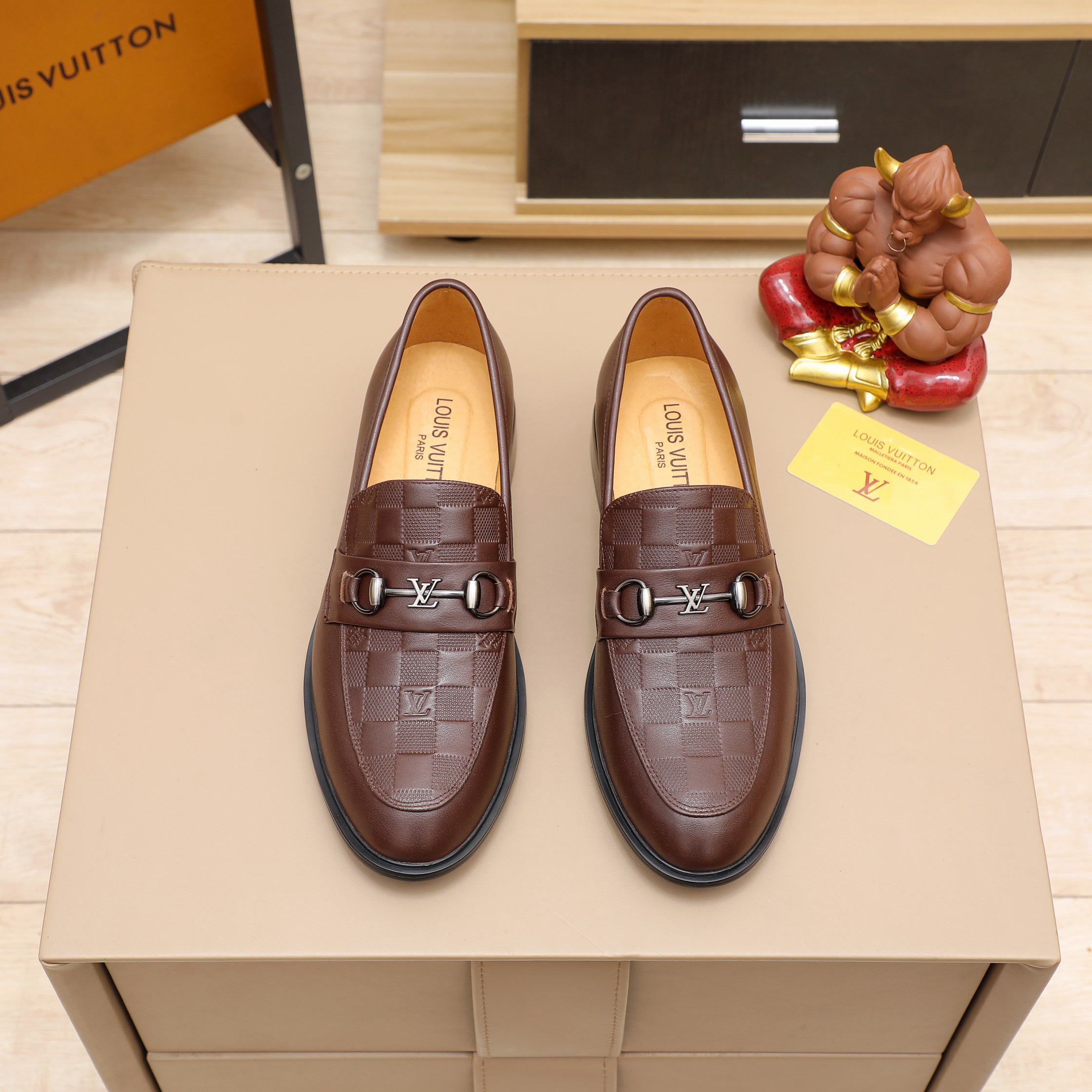 z2868258491168 e79759ce0d249b3d78268cd4a3651574 - Giày Nam Louis Vuitton Siêu Cấp GNLV1891 z2868258491168 e79759ce0d249b3d78268cd4a3651574 - Giày Nam Louis Vuitton Siêu Cấp GNLV1891