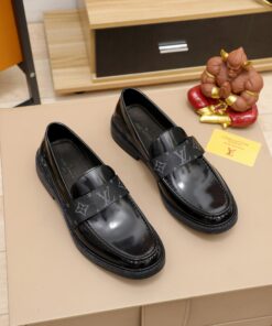 Giày Nam Louis Vuitton Siêu Cấp GNLV1921 z2915319493668 137c8ef9c35dfc6490c1ca329986170d 247x296 - Giày Nam Louis Vuitton Siêu Cấp GNLV1921
