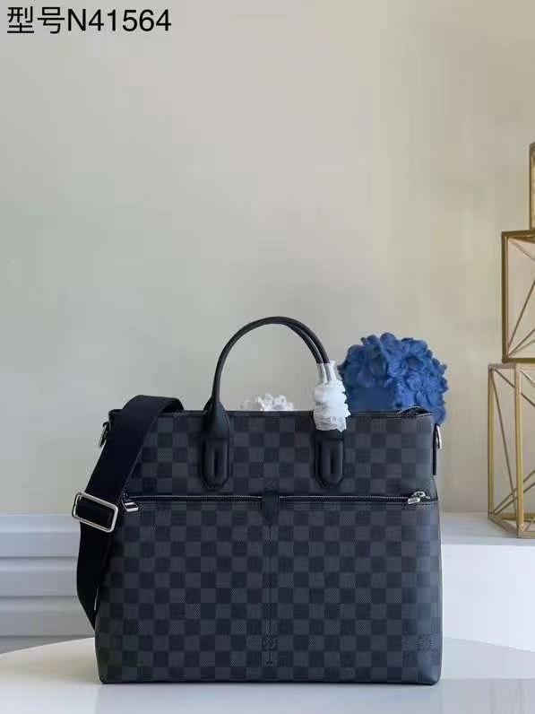 z2958517163683 207193254d129de8d7fad4357aa893ae - T&uacute;i x&aacute;ch nam Louis Vuitton Si&ecirc;u Cấp TXNLV1969