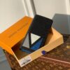 z2963144310796 57ffd37b1d6cce7557e2412de8e4dcdc 100x100 - Ví nam Louis Vuitton siêu cấp VNSC1979