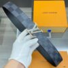 z2989549114715 aad36b7f4e52f22349e069e8c03f6451 100x100 - Thắt lưng nam Louis Vuitton siêu cấp TLSC2012
