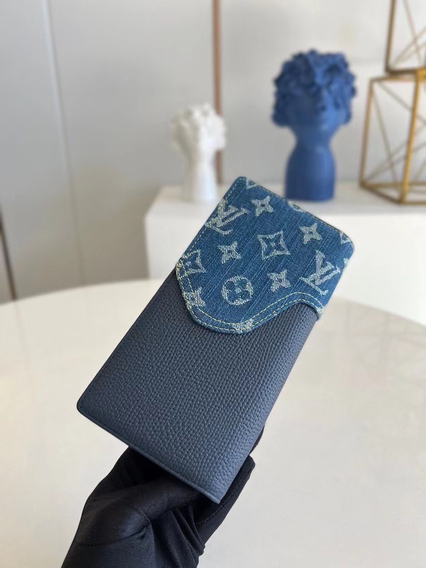 Ví nam Louis Vuitton siêu cấp VNSC2046 z3004255950367 2ec2ee245b220a7c002015d9aa54f120 510x680 - Ví nam Louis Vuitton siêu cấp VNSC2046