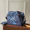 z3020642671552 06a45e34517cc69bcf38f174adc3a31f 100x100 - Túi xách nam Louis Vuitton Siêu Cấp TXNLV2062
