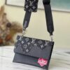 z3023805417327 c12b9604e7e157a66666510734261eee 100x100 - Túi xách nam Gucci siêu cấp MSSC2077