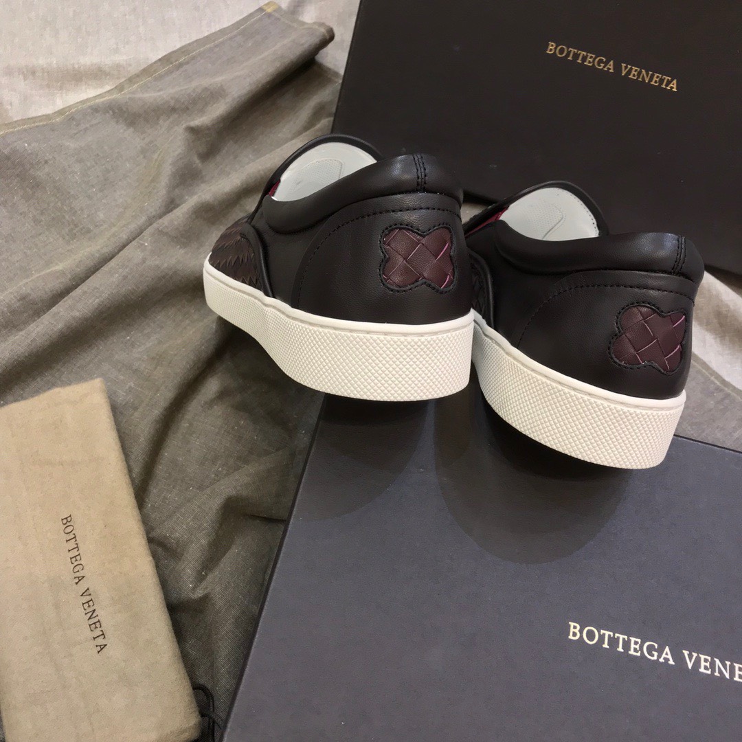 z3026546242294 44ed632dce874ee56b49b26f58e304c1 - Gi&agrave;y nam Bottega Veneta si&ecirc;u cấp MSSC2070