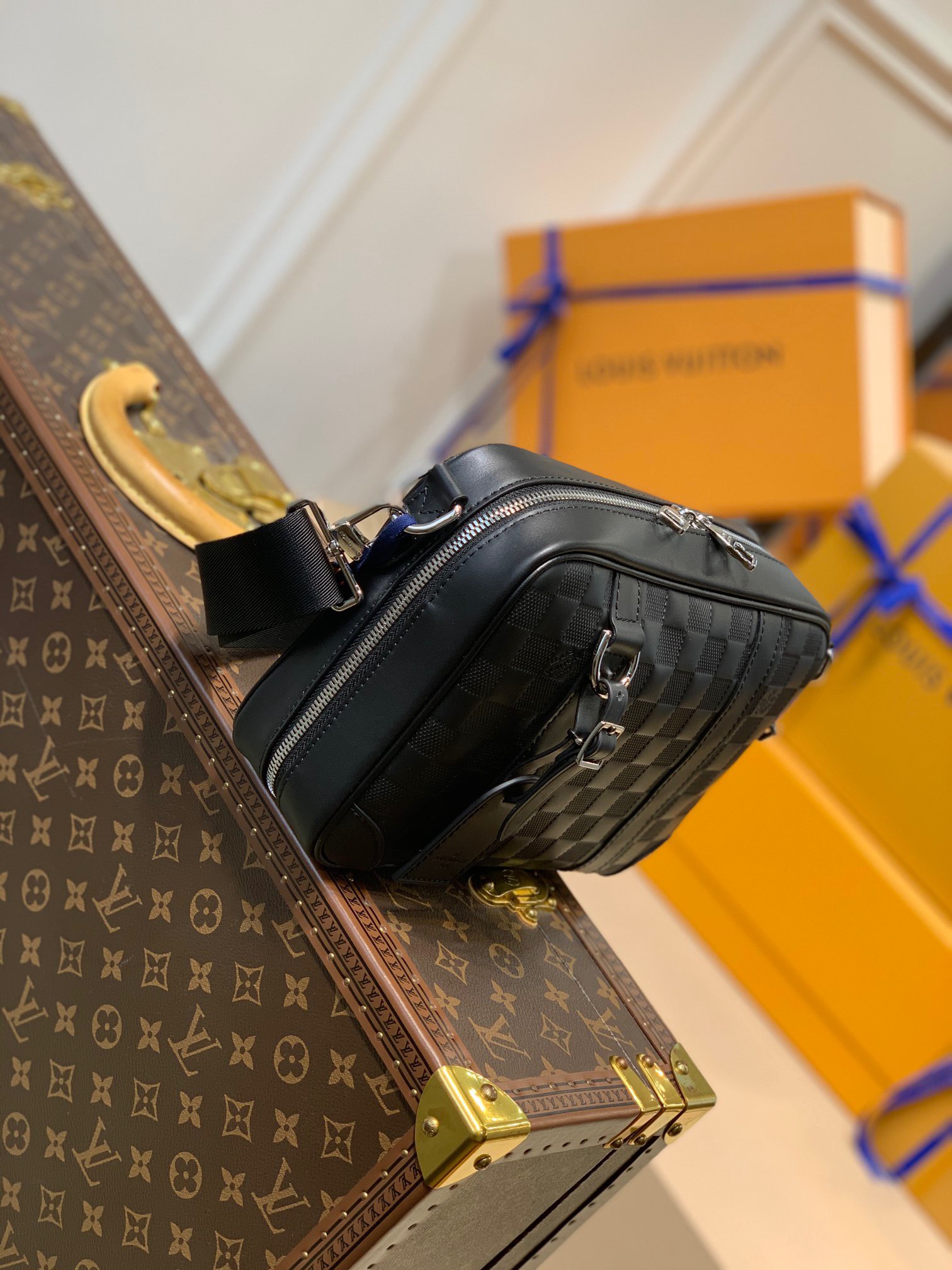 z3165004185419 51afab79e330a8f86d2aeba970bd906c - Túi xách nam Louis Vuitton Siêu Cấp TXNLV2141 z3165004185419 51afab79e330a8f86d2aeba970bd906c - Túi xách nam Louis Vuitton Siêu Cấp TXNLV2141