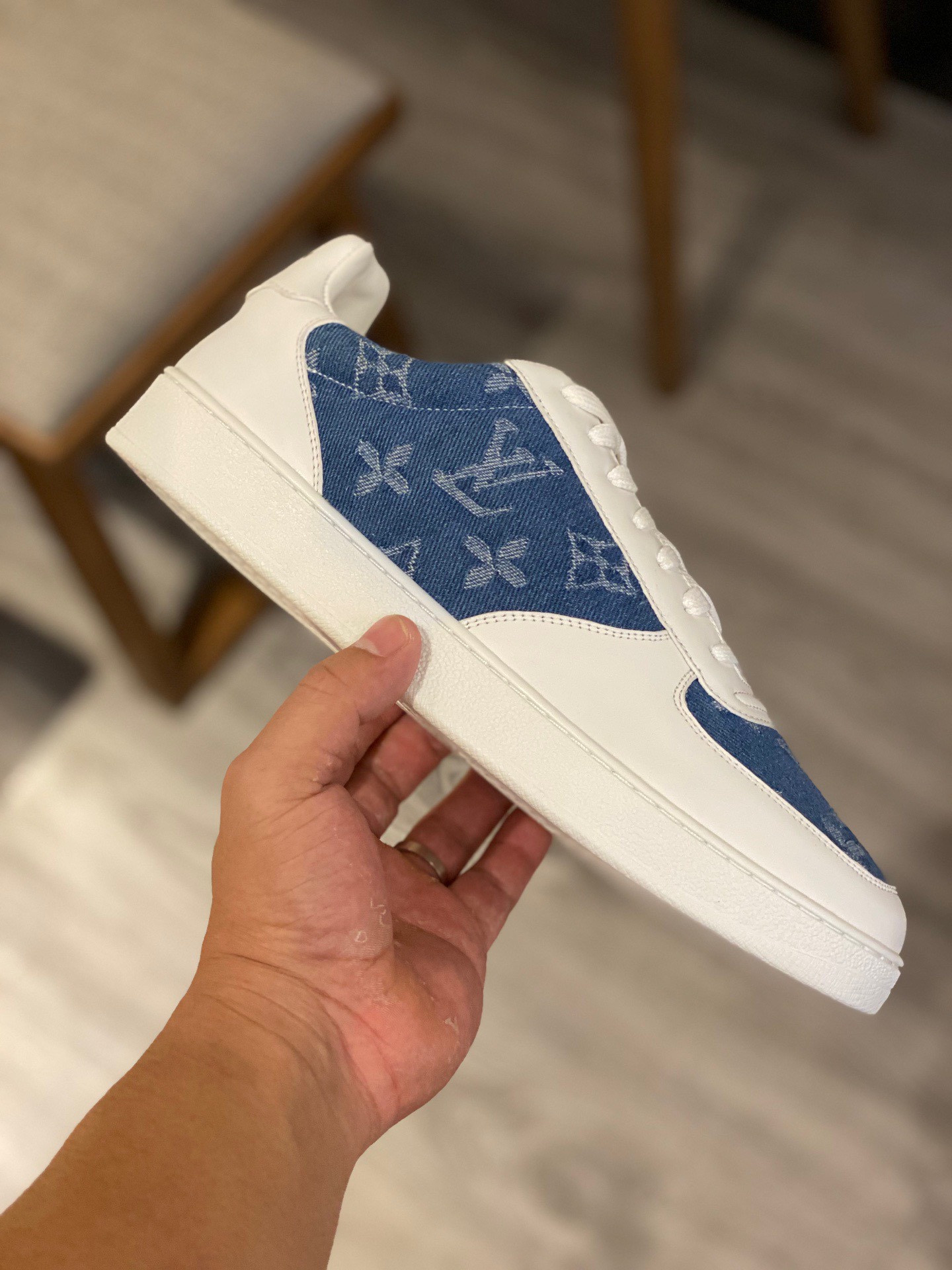 z3168459951186 85ba17e2f4255f96ae72f3a5f7e6571b - Gi&agrave;y Nam Louis Vuitton Si&ecirc;u Cấp GNLV2142