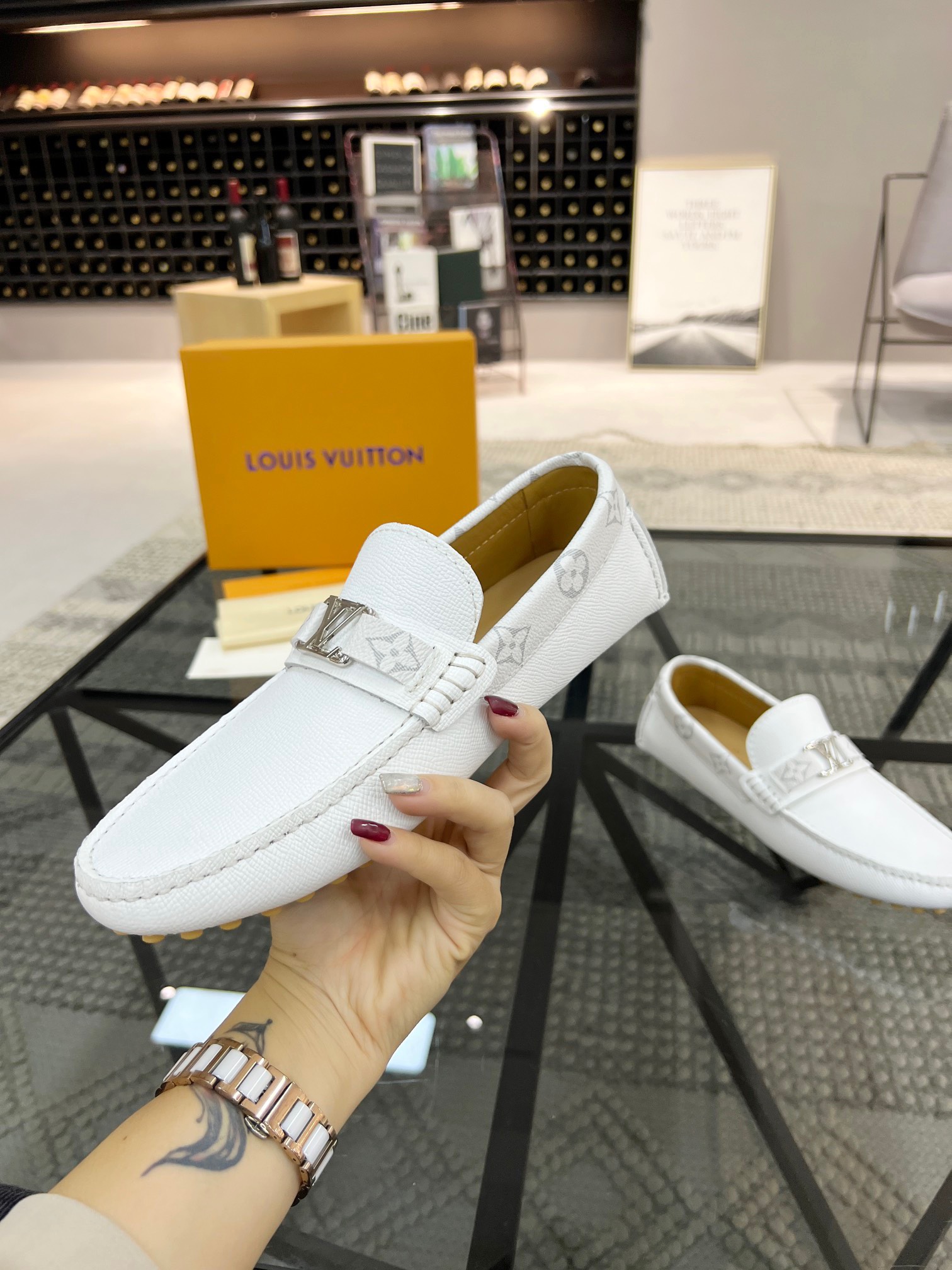 z3186585810565 5552fdefd65d2b0fae5b2838fc8c91b9 - Gi&agrave;y Nam Louis Vuitton Si&ecirc;u Cấp GNLV2169