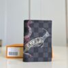 z3194182874725 de4f5f7bfd7678c0a3259f32b40c1275 100x100 - Ví nam Louis Vuitton Siêu Cấp TXNLV2181